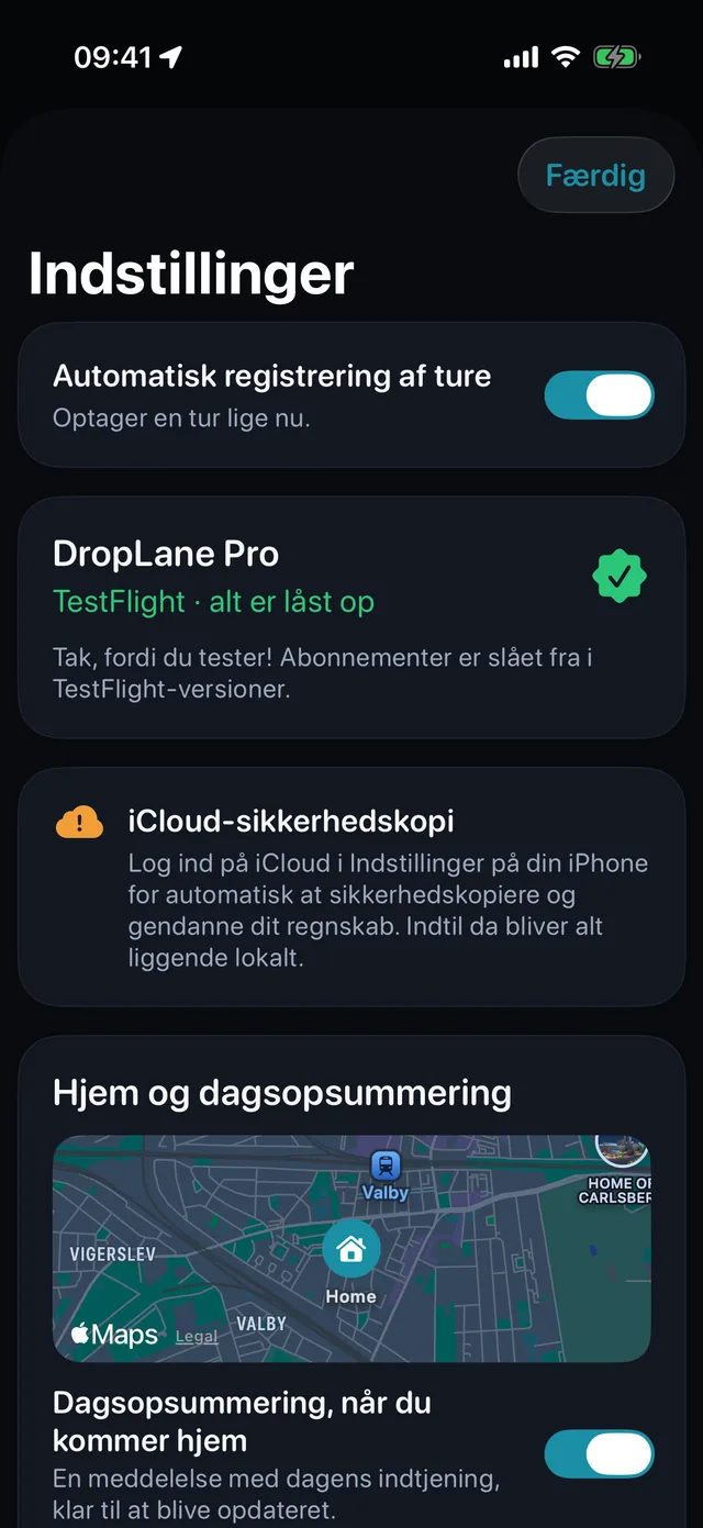Indstillinger — Kilometer eller miles. Lyst eller mørkt.
