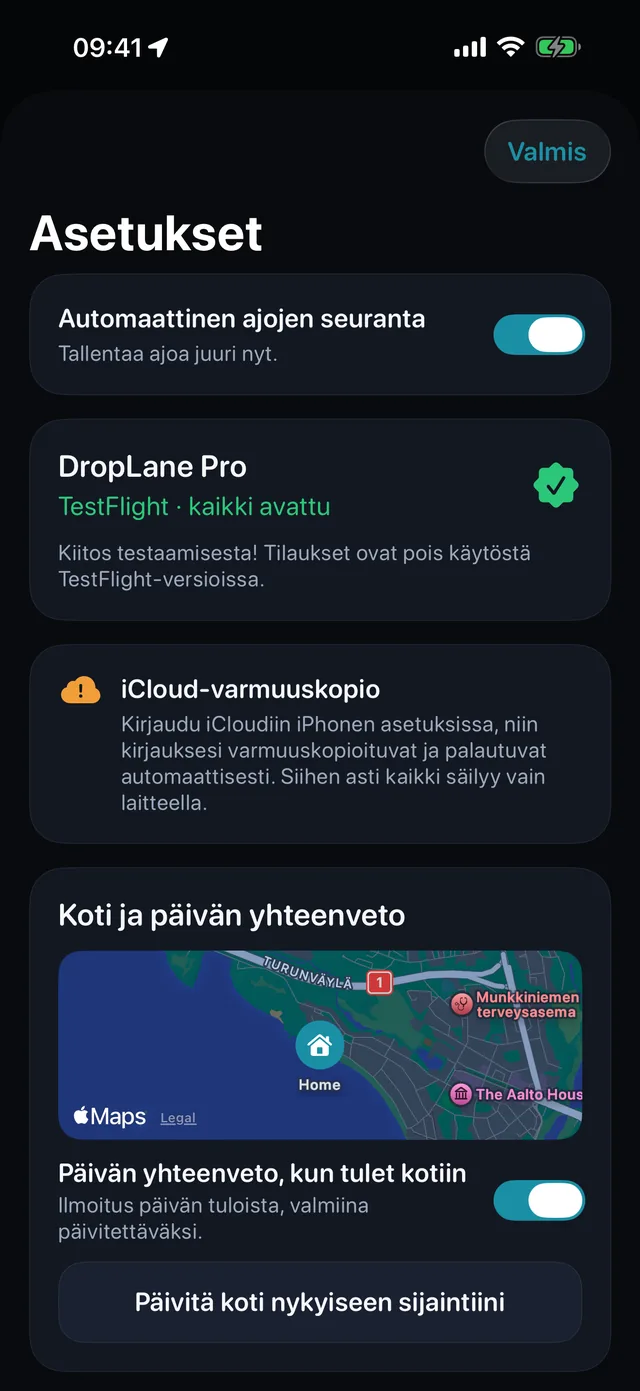 Asetukset — Kilometrit vai mailit. Vaalea vai tumma.