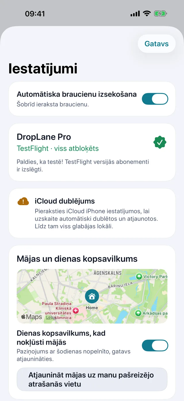 Iestatījumi — Kilometri vai jūdzes. Gaišā vai tumšā.